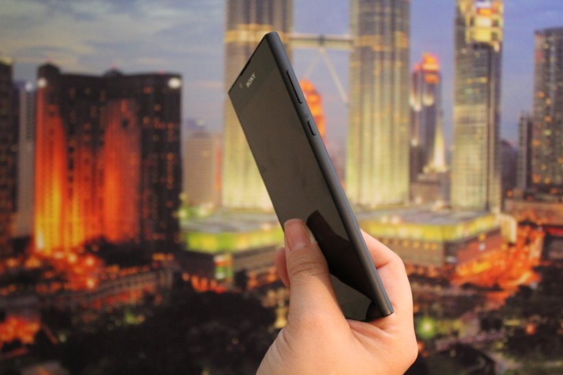 Sony Xperia L1 black review