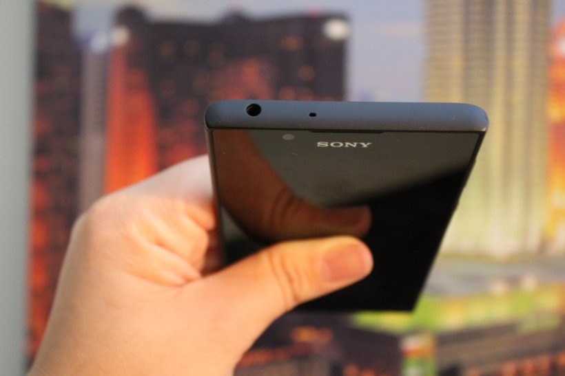 sony xperia l1 review