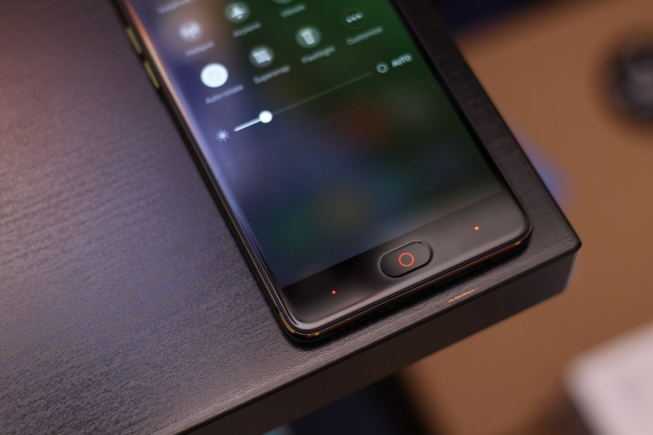 Nubia M2