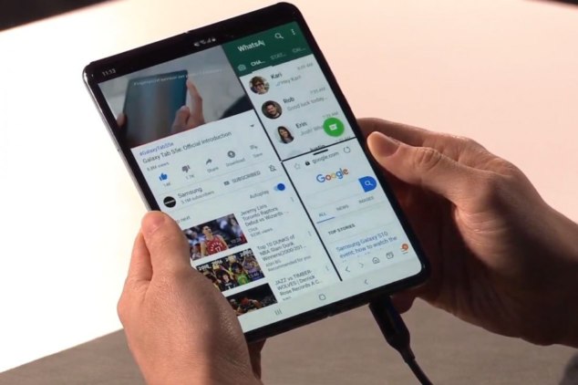 Samsung Galaxy Fold Multitasking