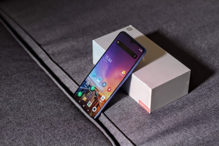 Xiaomi Mi 9 στη λίστα με τα καλύτερα κινητά