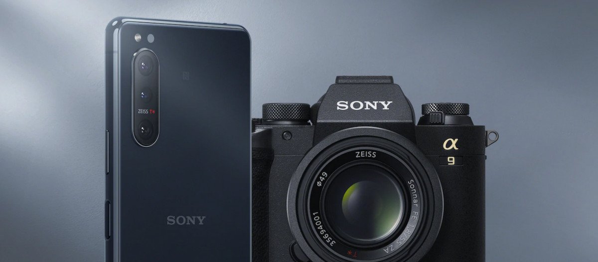 Sony Xperia 5 II με DSLR A9